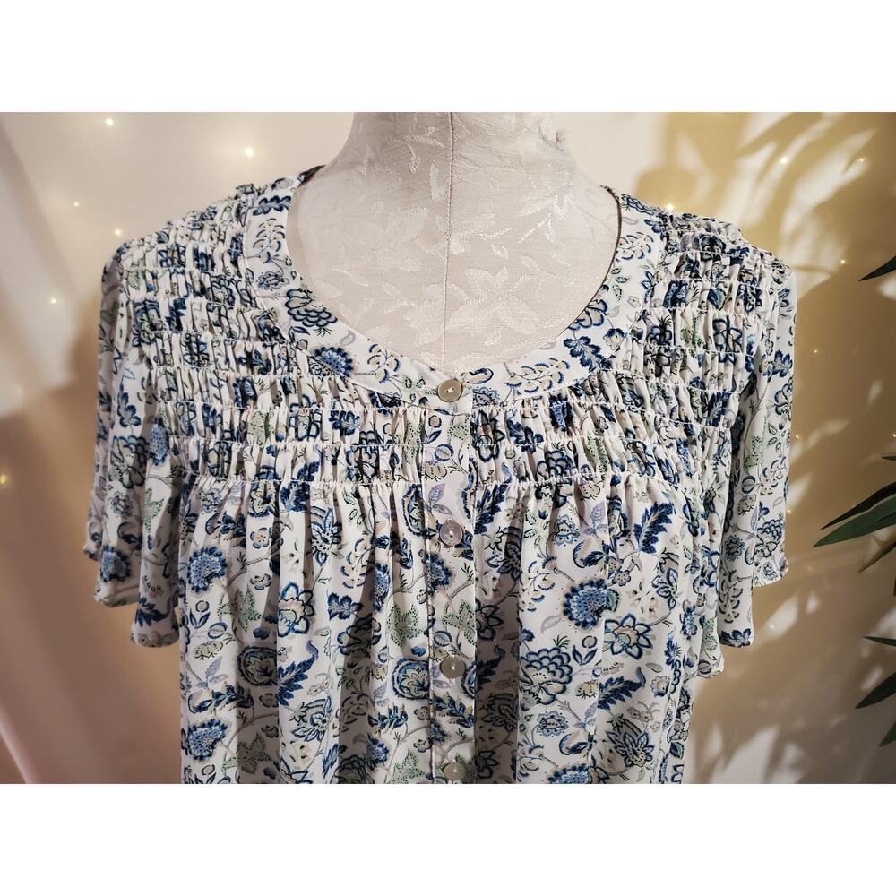 Rose + Olive Womens Floral Smocked Flutter Sleeve Popover Blouse Size 1X Cottage - Picture 5 of 13